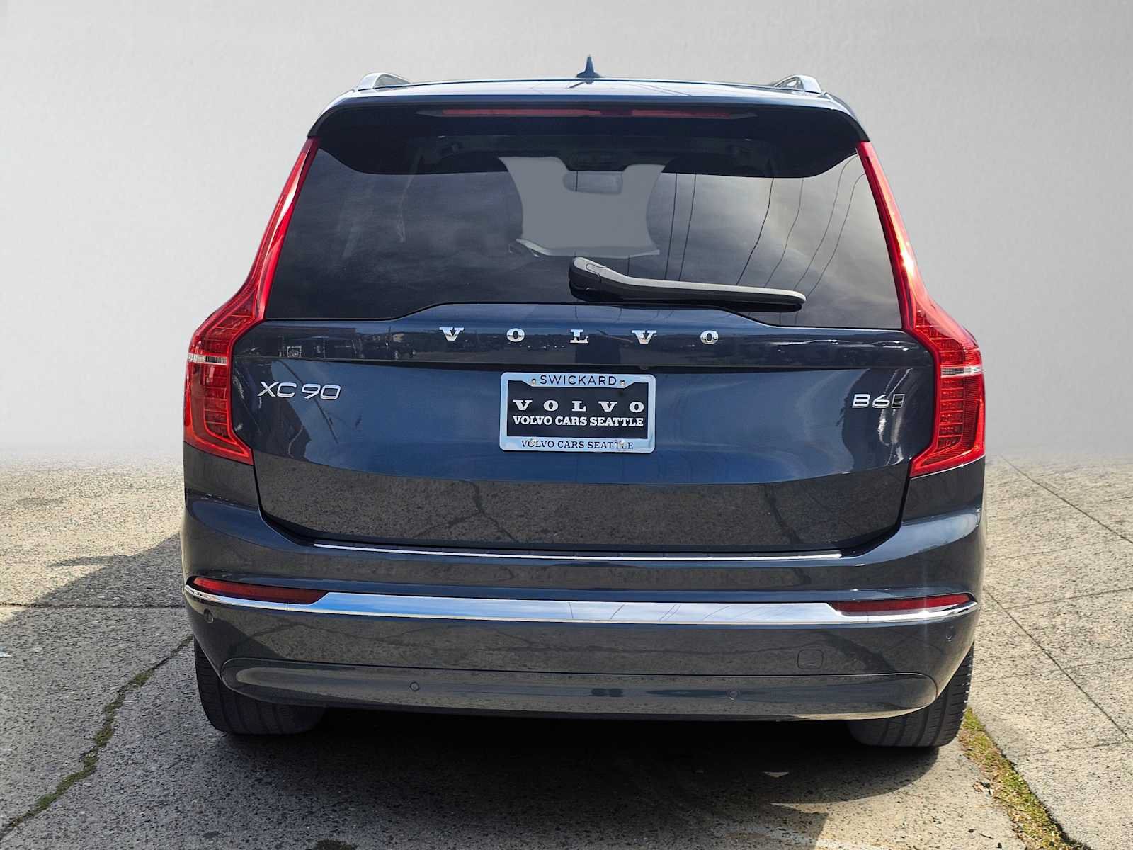 Used 2025 Volvo XC90 B6 Ultra w/ Protection Package Premier AWD/4WD image 4