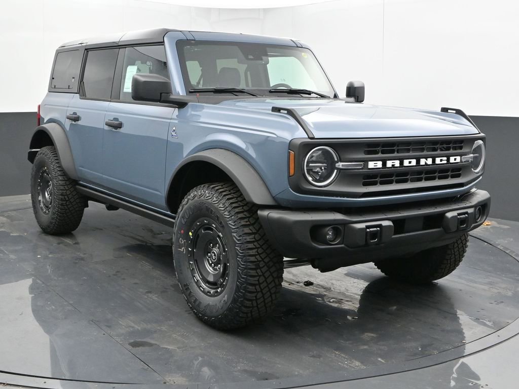 Used 2024 Ford Bronco Black Diamond image 3