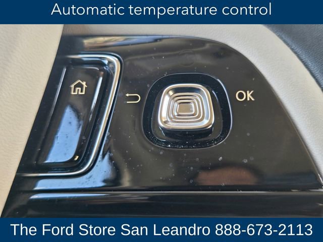 Used 2025 Lincoln Corsair FWD w/ Equipment Group 101A image 20