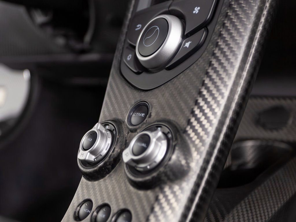 Used 2014 McLaren P1 image 40