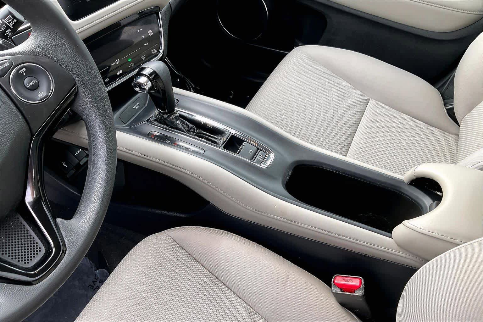 Used 2017 Honda HR-V EX image 17