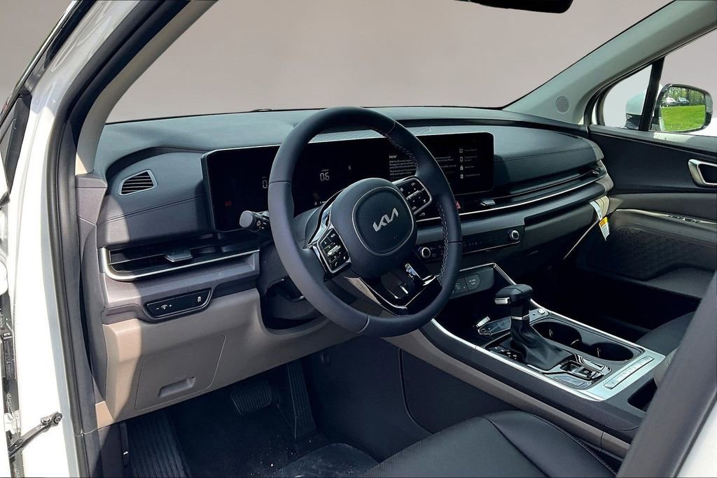 New 2026 Kia Carnival EX FWD image 7