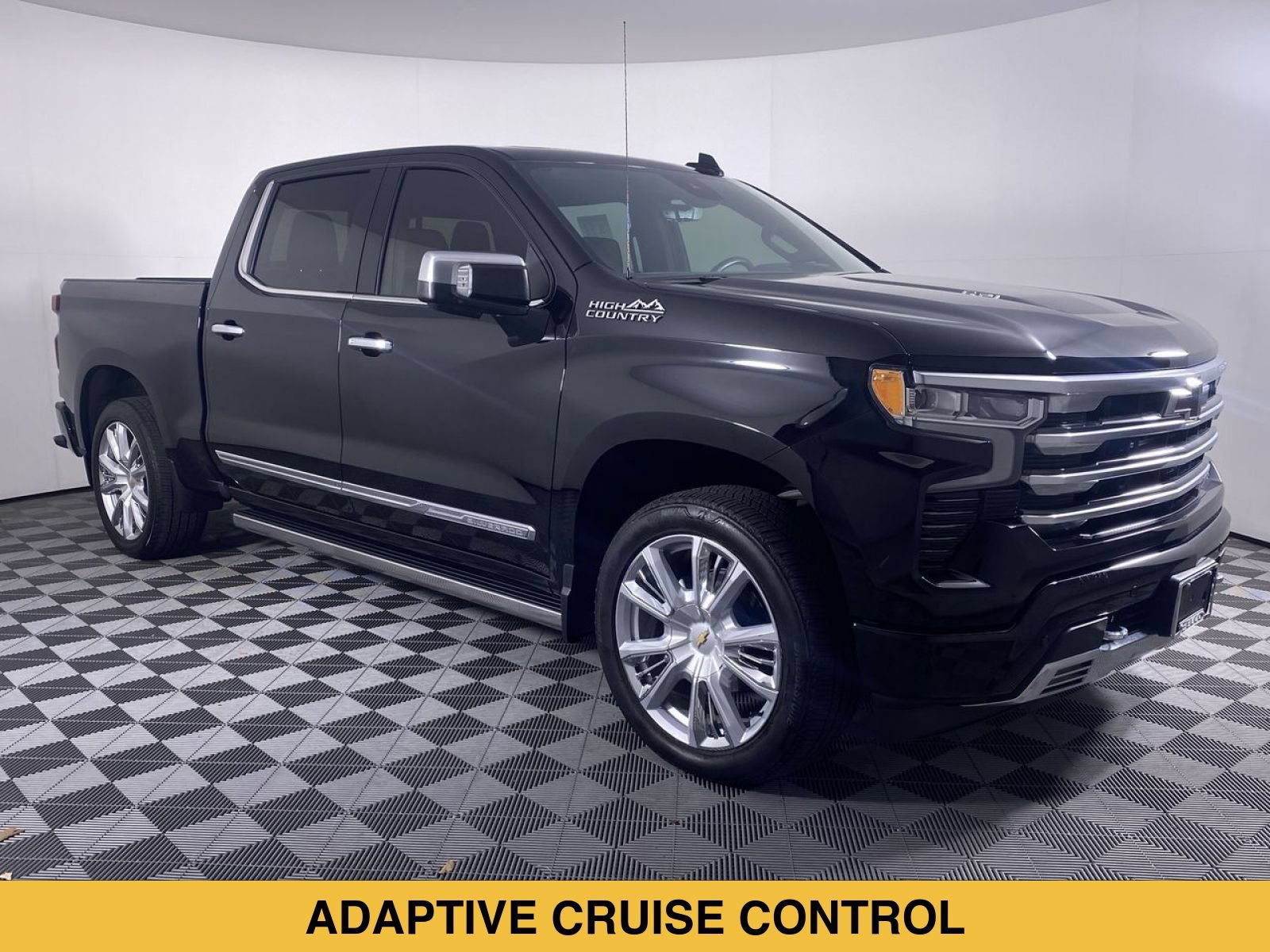 Certified 2025 Chevrolet Silverado 1500 High Country AWD/4WD image 21