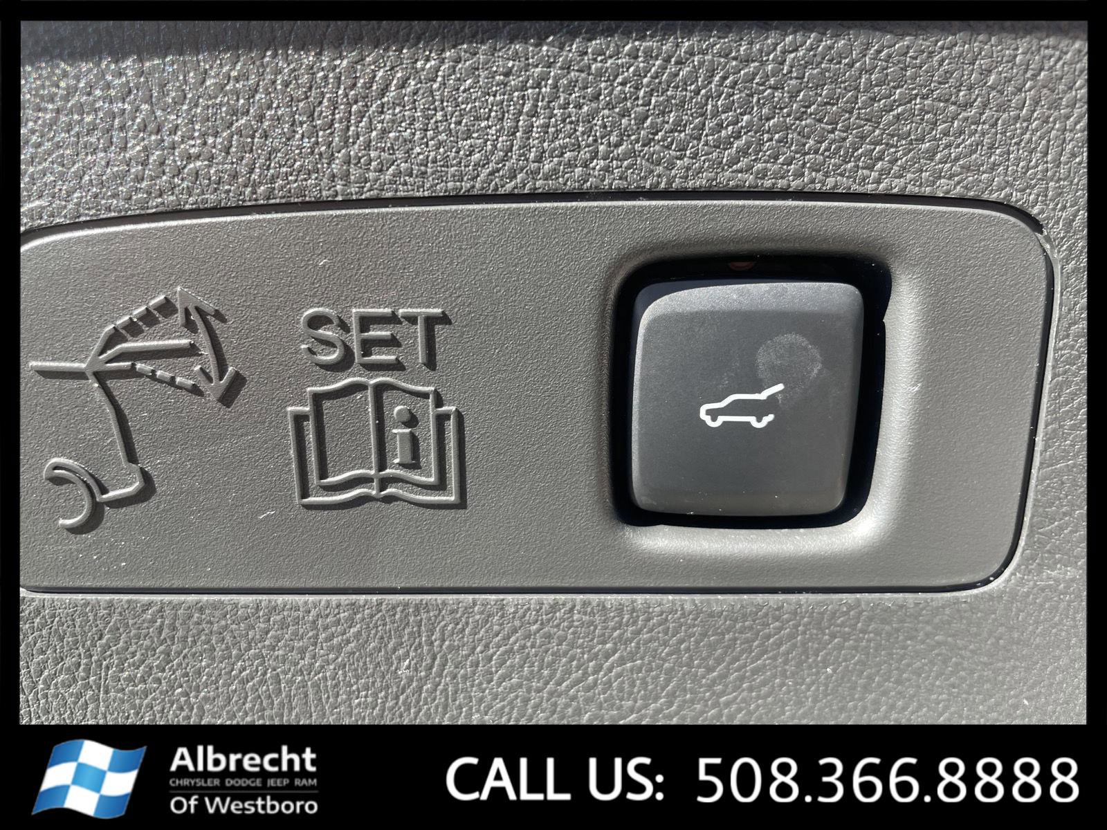 Used 2023 Lincoln Corsair Reserve w/ Equipment Group 201A image 16