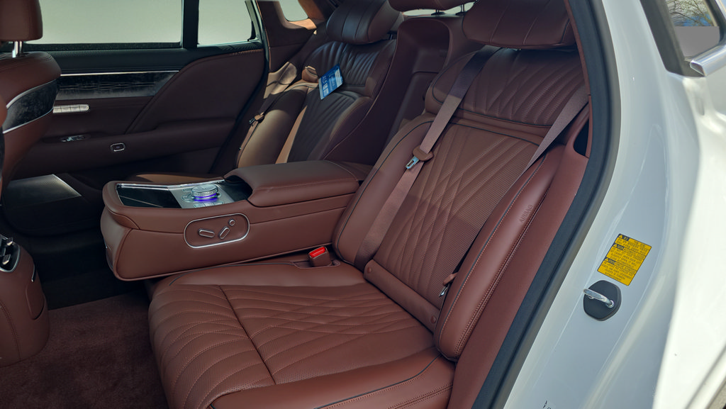 New 2026 Genesis G90 3.5T AWD/4WD image 10