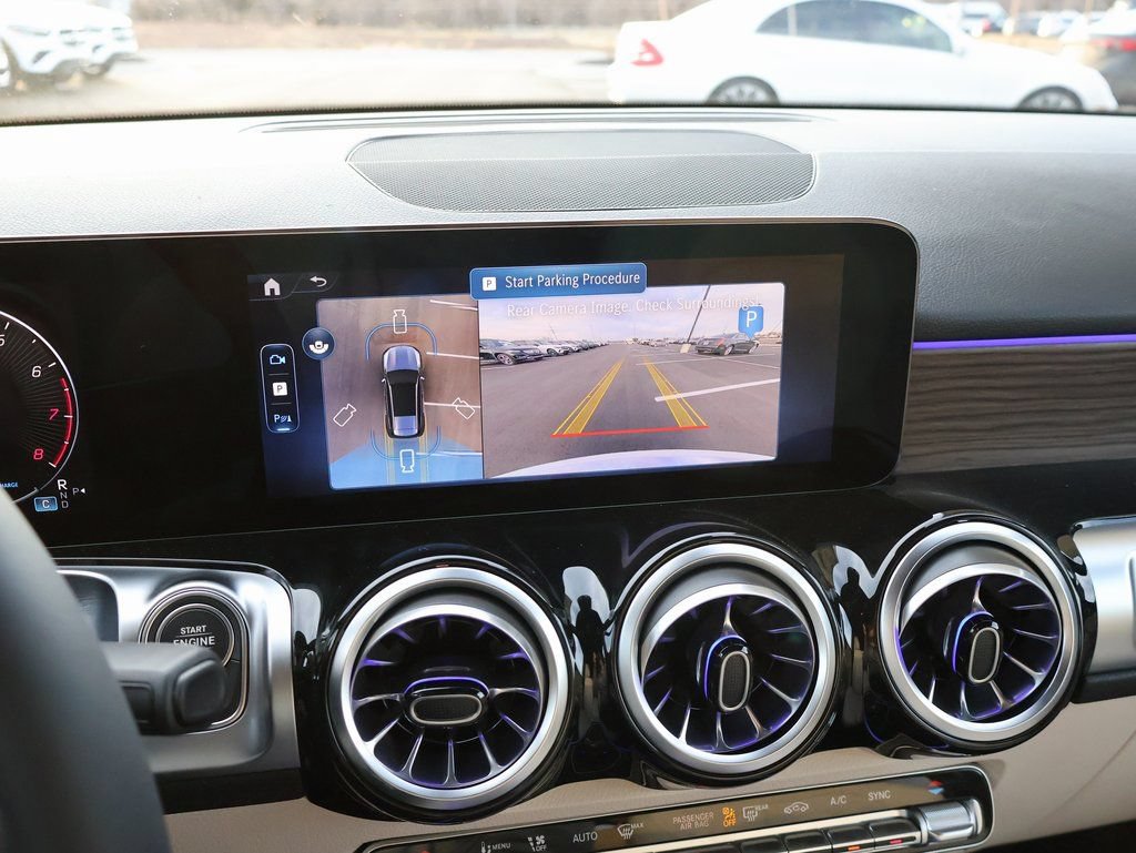 New 2026 Mercedes-Benz GLB 250 4MATIC image 24