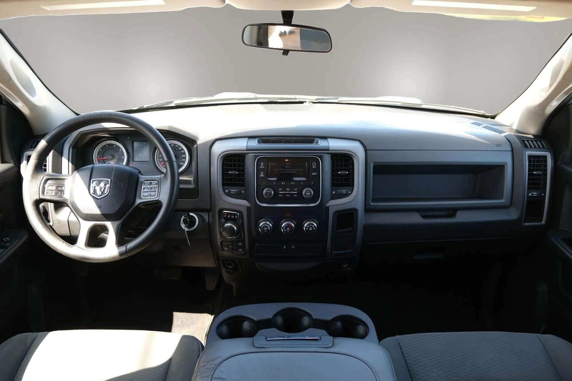 Used 2017 RAM 1500 Express image 22