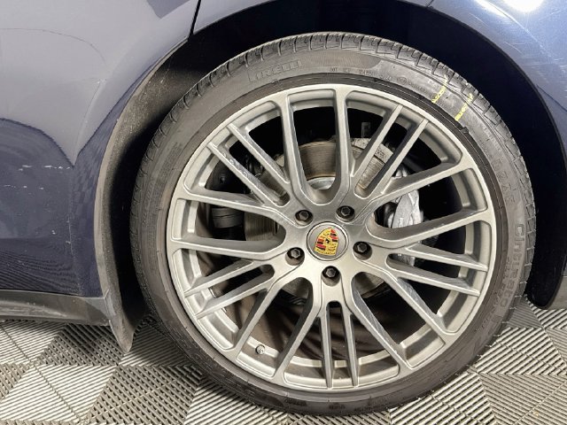 Used 2023 Porsche Panamera 4 Platinum Edition w/ Assistance Package AWD/4WD image 37