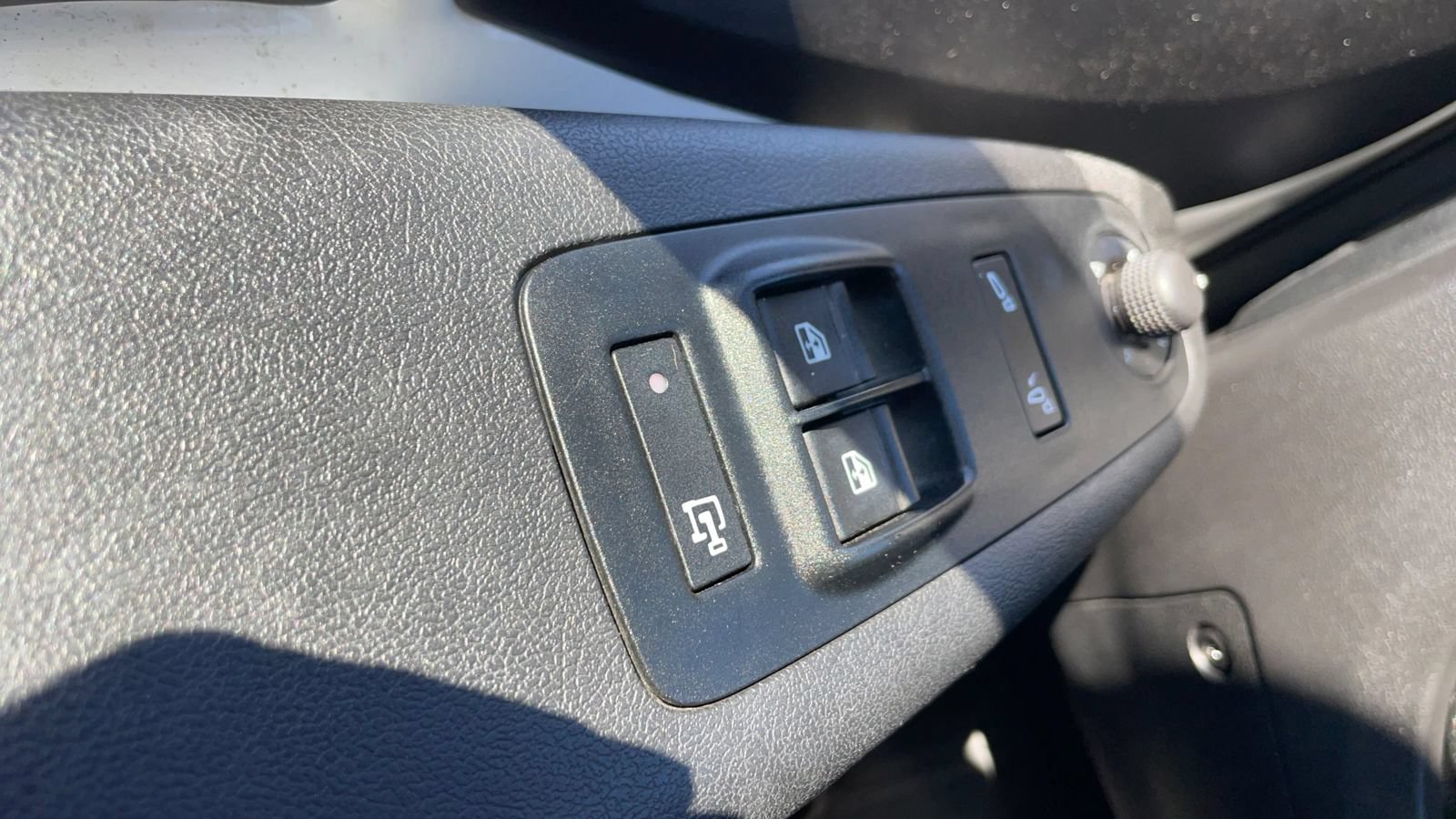 Used 2025 RAM ProMaster 2500 w/ Convenience Group FWD image 22