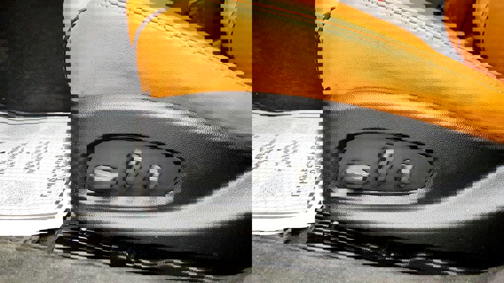 Used 2016 Chevrolet Impala LTZ w/ Enhanced Convenience Package image 12