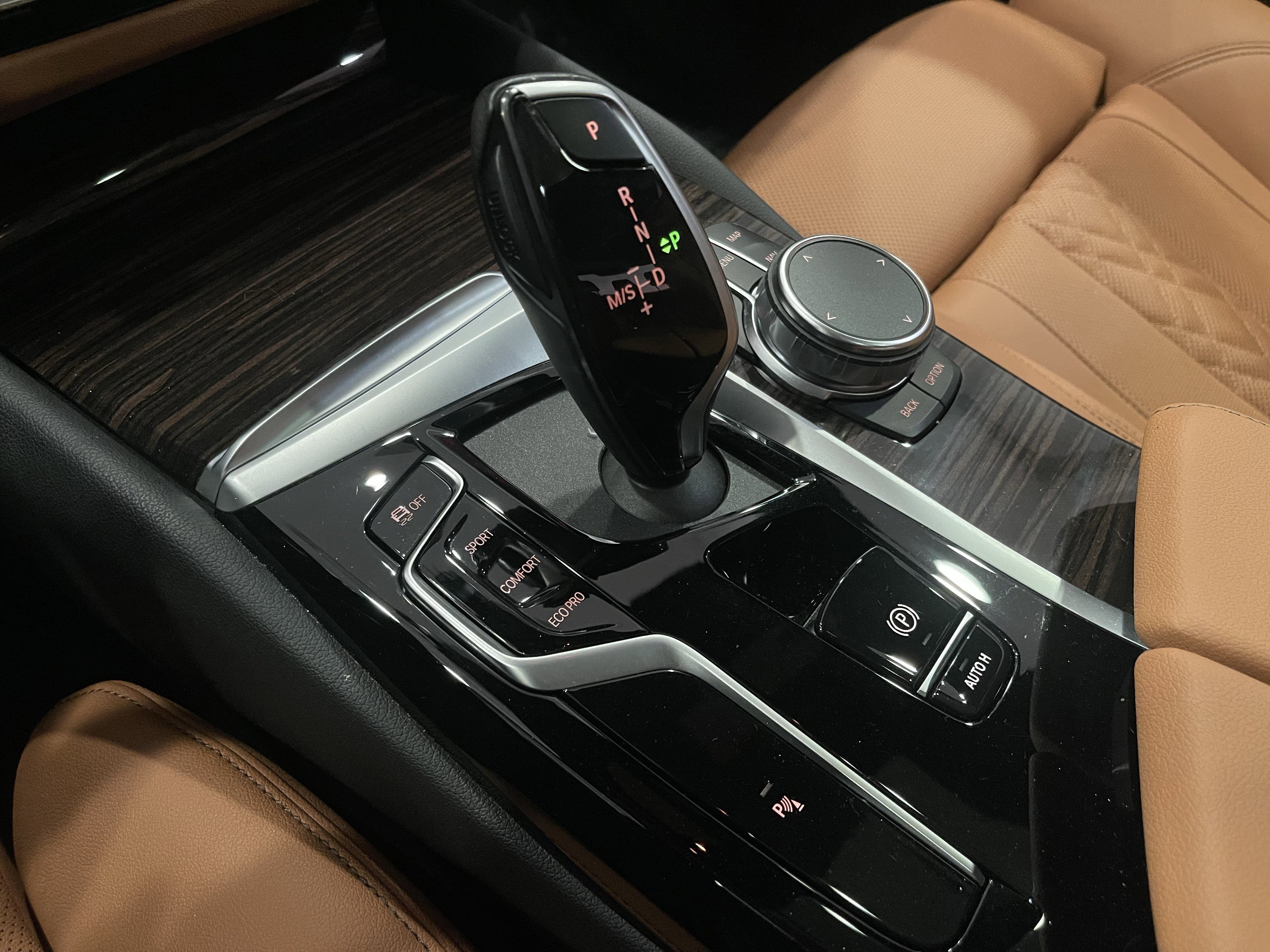 Certified 2023 BMW 540i xDrive w/ Premium Package image 18