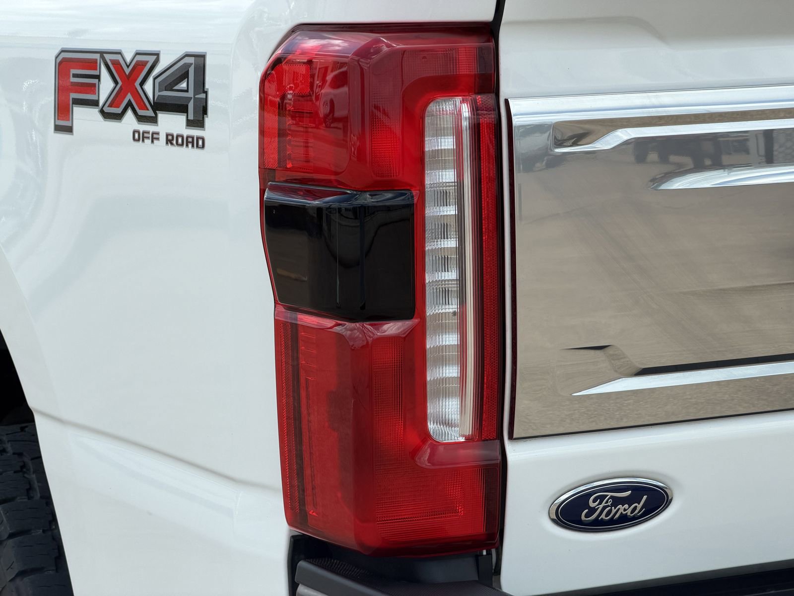 Used 2024 Ford F250 King Ranch w/ Chrome Package AWD/4WD image 13