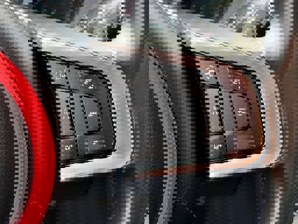 Used 2020 Jaguar F-PACE Prestige image 24