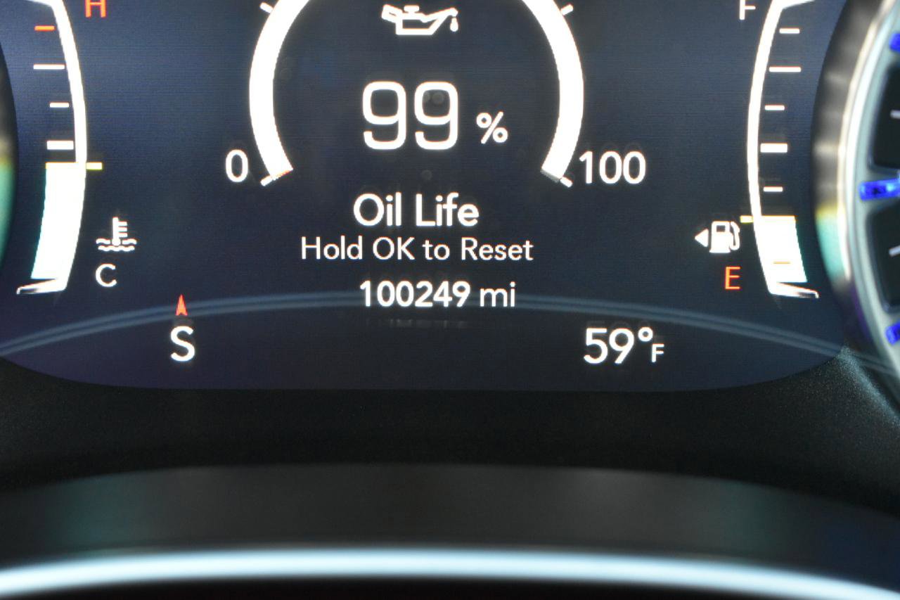 Used 2020 Chrysler Pacifica Limited image 18