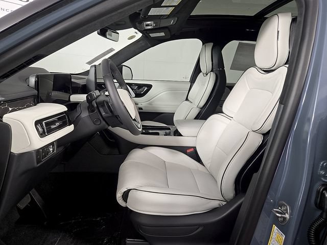 New 2026 Lincoln Aviator Black Label w/ Black Label Special Edition AWD/4WD image 13