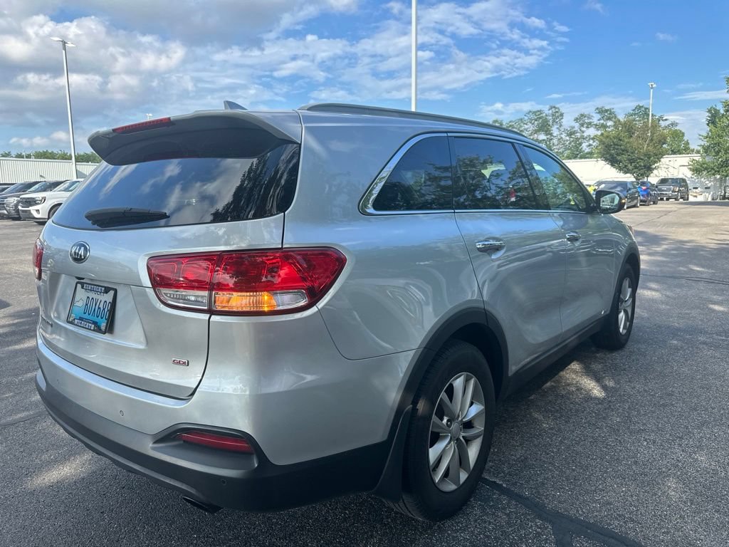 Used 2018 Kia Sorento AWD image 3