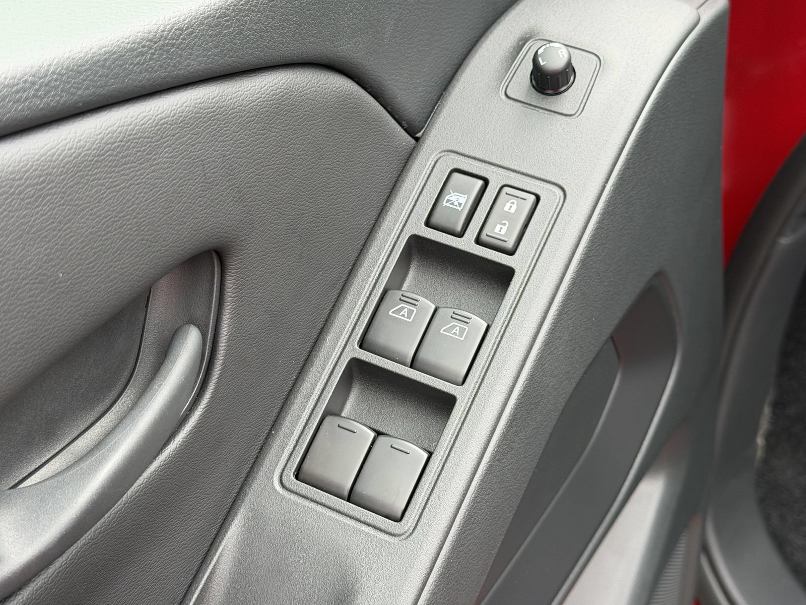 New 2026 Nissan Frontier SV w/ All-Weather Content Package RWD image 18