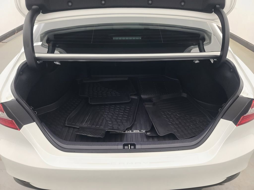 Used 2024 Toyota Camry XLE w/ Cold Weather Package image 19