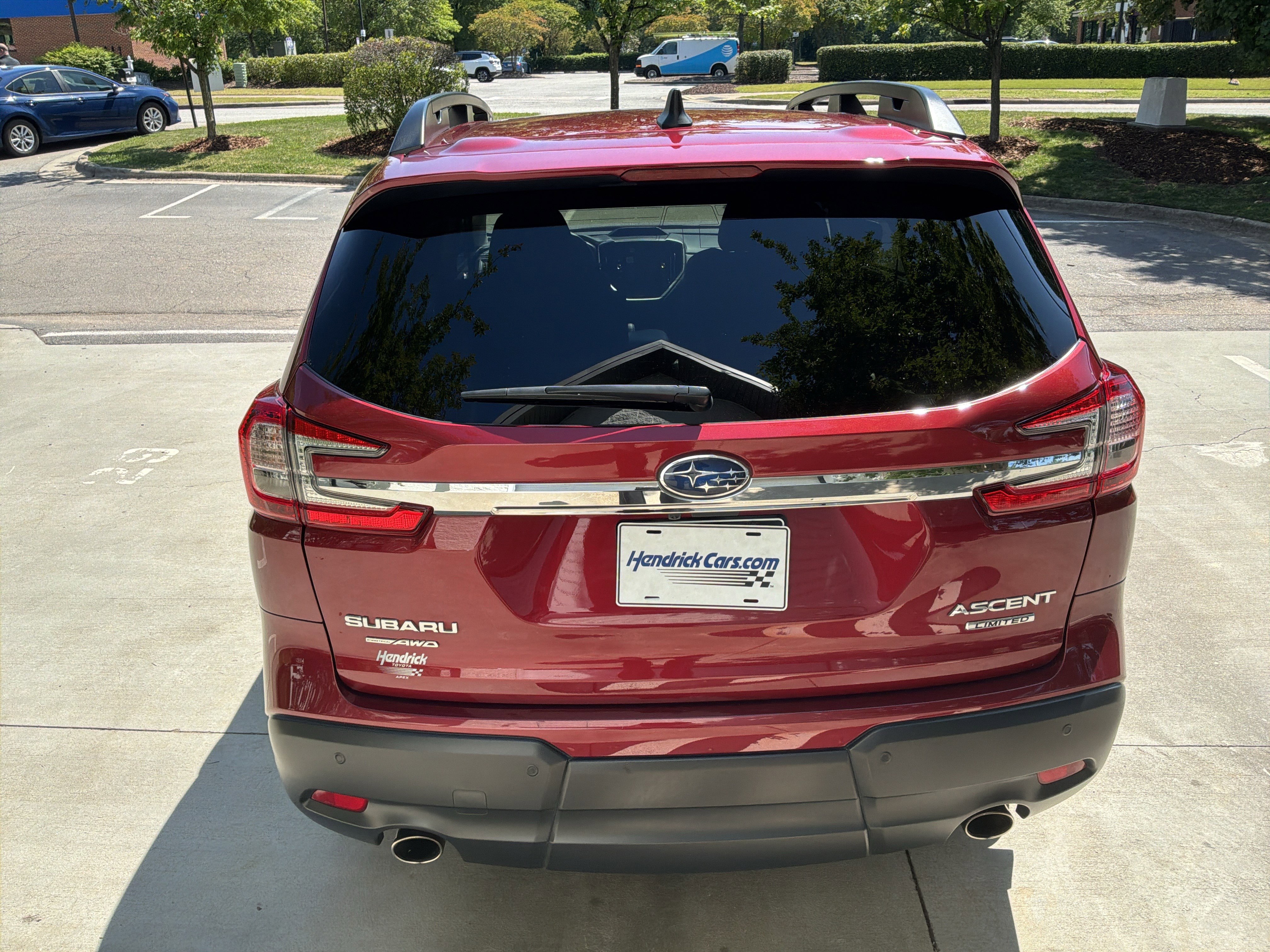 Used 2023 Subaru Ascent Limited w/ Technology Package AWD/4WD image 9