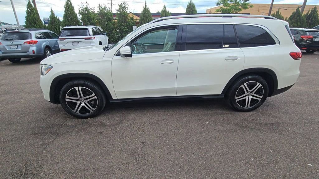 Used 2021 Mercedes-Benz GLS 450 4MATIC image 4