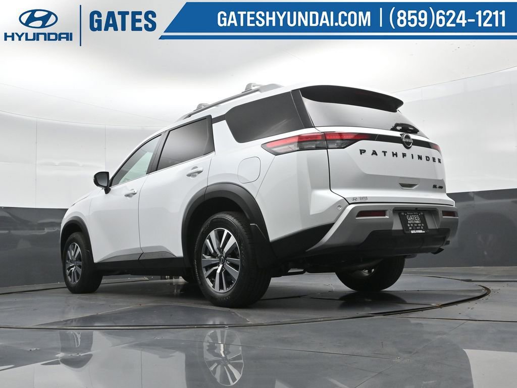 Used 2025 Nissan Pathfinder SL w/ Black Appearance Package AWD/4WD image 44