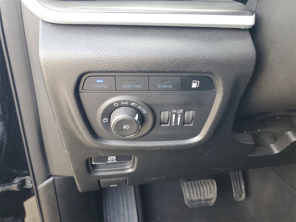 Used 2024 Jeep Grand Cherokee Limited 4xe image 16