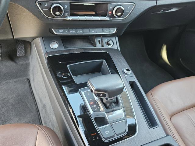 Used 2022 Audi Q5 2.0T Premium w/ Convenience Package image 11