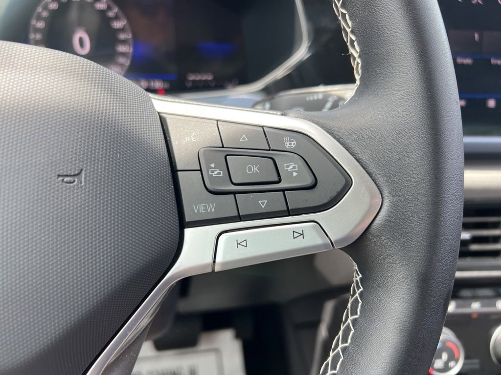 Certified 2023 Volkswagen Taos SE FWD image 18