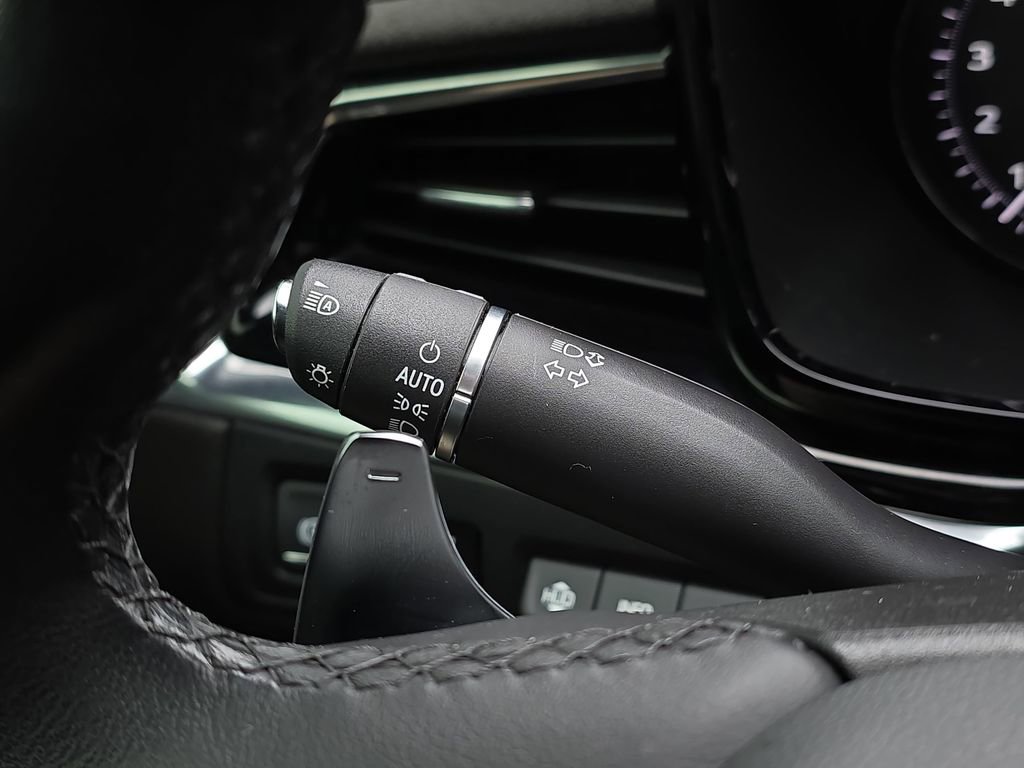 Used 2020 Cadillac XT6 Sport w/ Platinum Package image 30