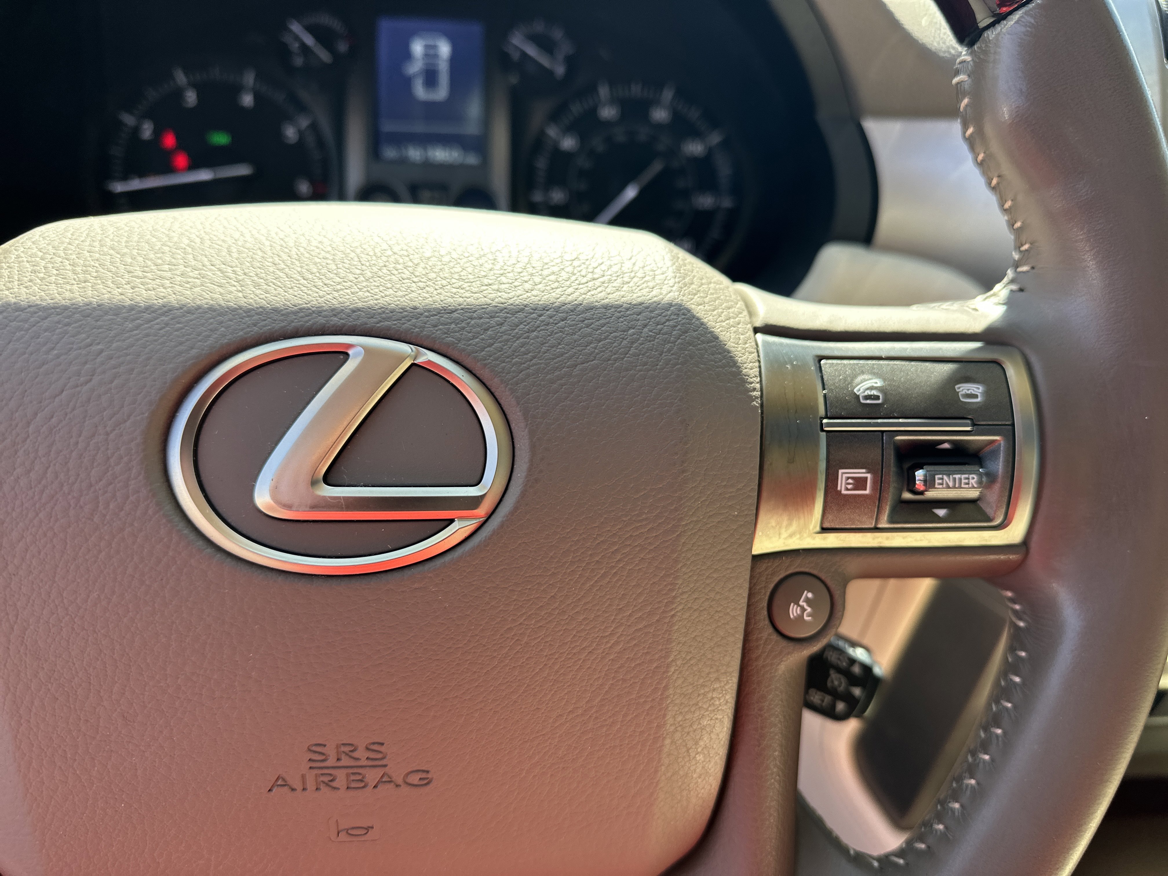 Used 2016 Lexus GX 460 w/ Premium Package image 28