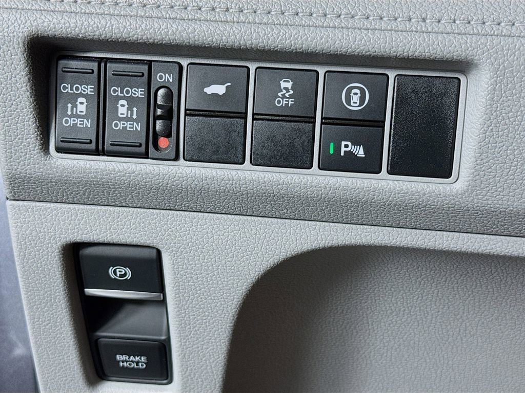 Used 2024 Honda Odyssey Elite image 14