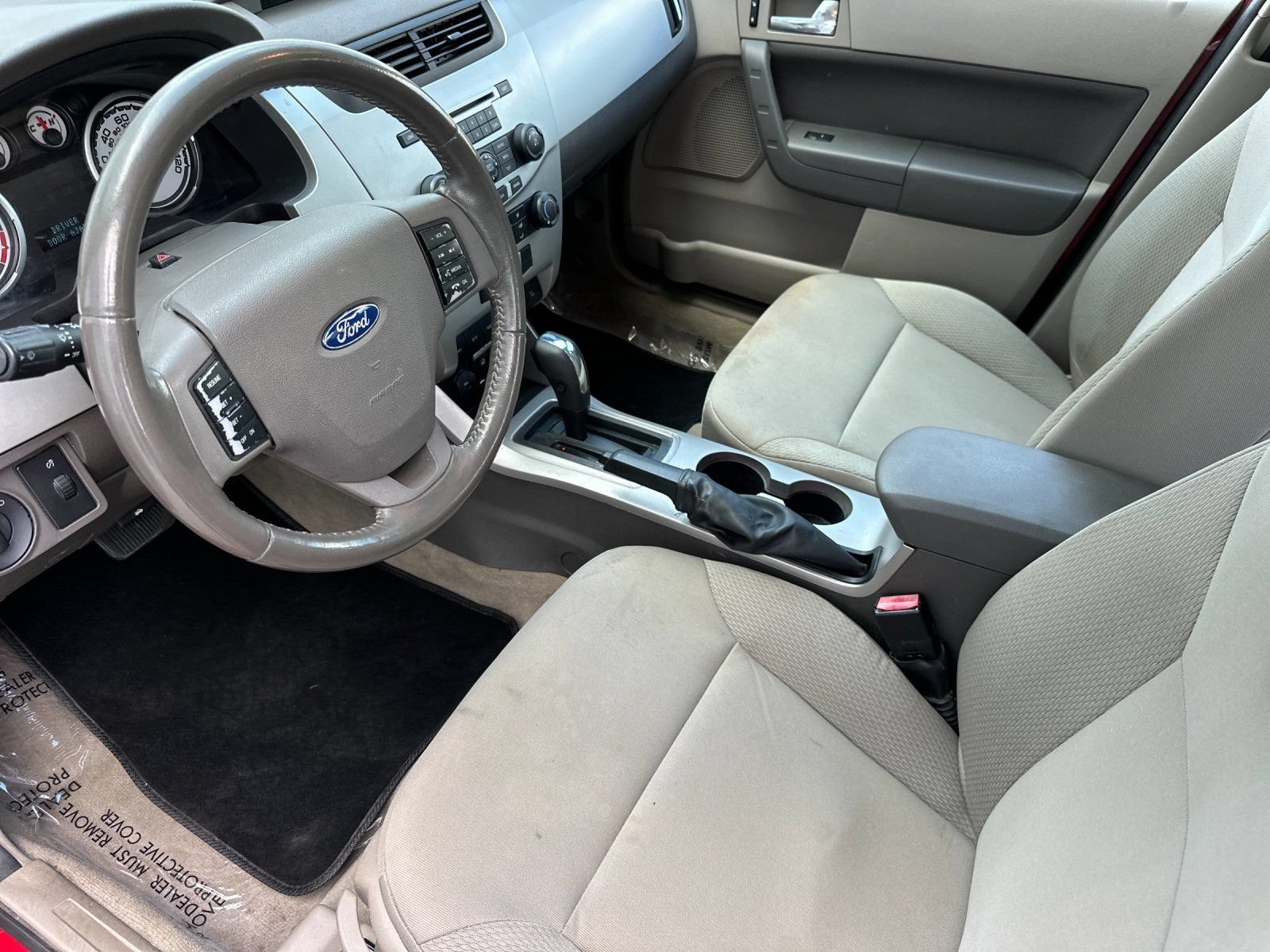 Used 2009 Ford Focus SES FWD image 9