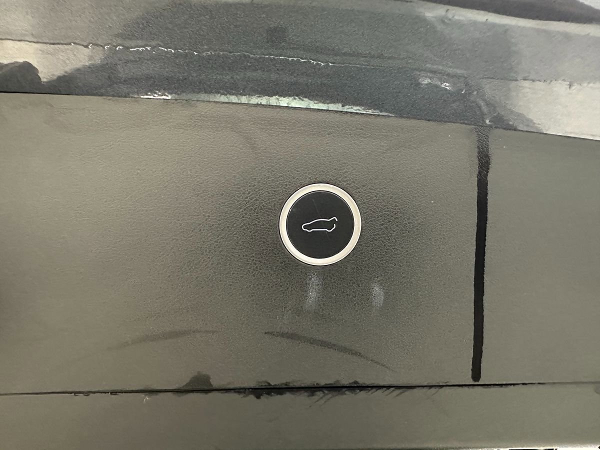 Used 2019 Tesla Model X image 8