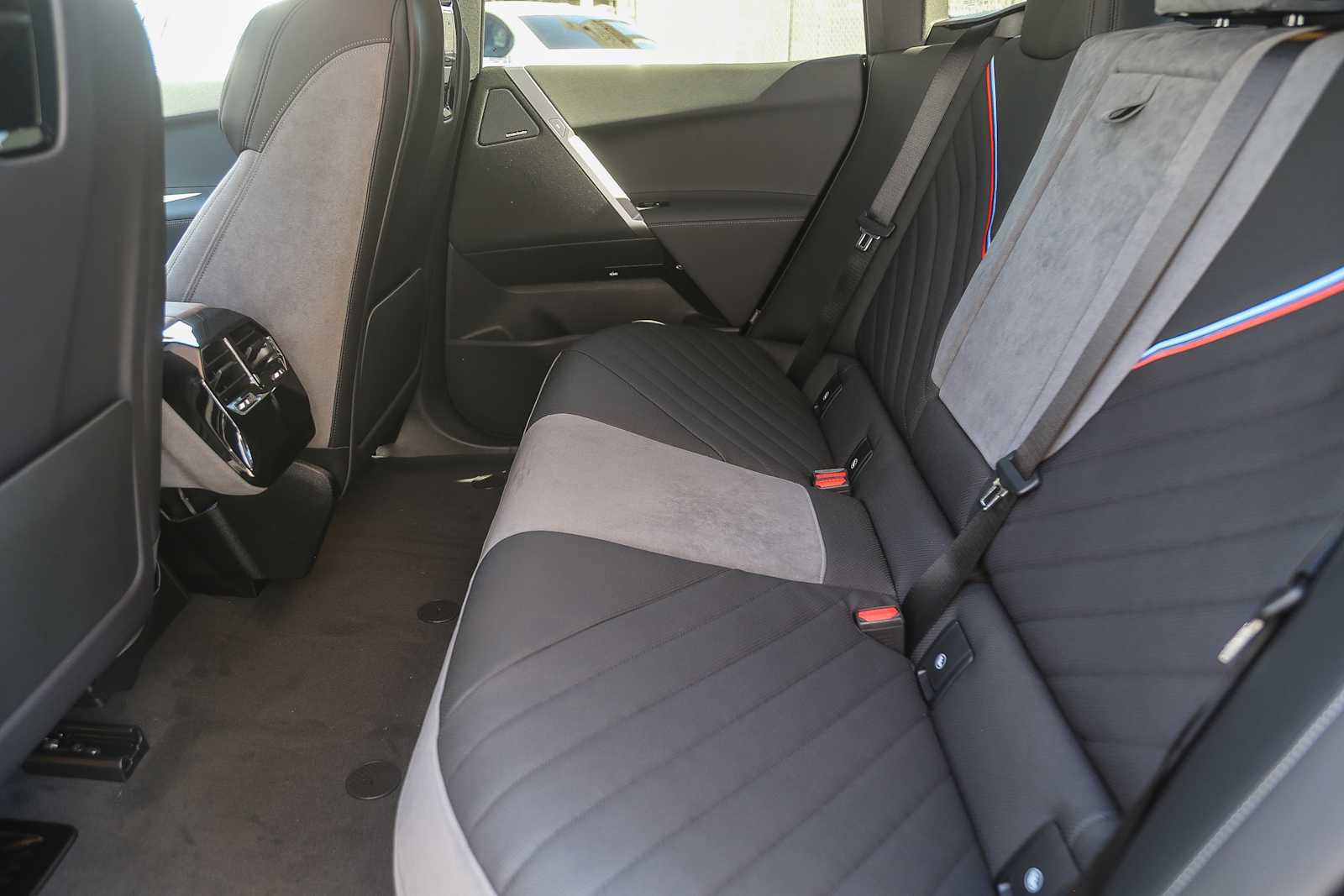 New 2026 BMW iX xDrive45 w/ M Sport Package image 15