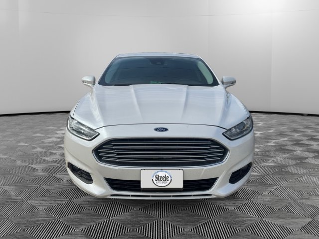 Used 2016 Ford Fusion Titanium FWD image 5