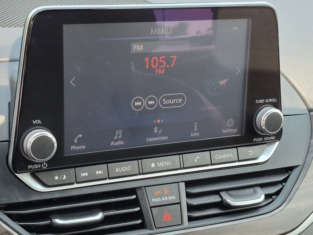 Used 2025 Nissan Altima 2.5 SV FWD image 25