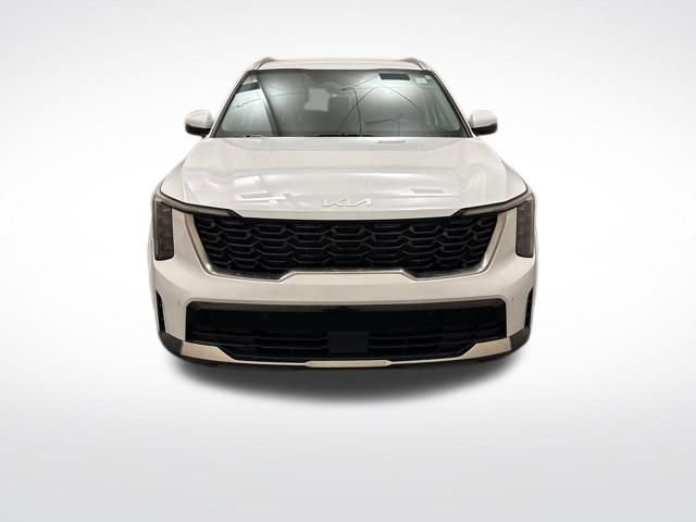 Certified 2025 Kia Sorento S image 2