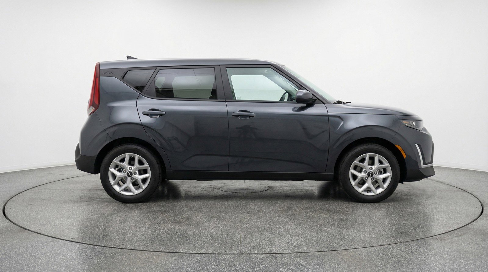 Used 2025 Kia Soul LX w/ LX Technology Package image 11