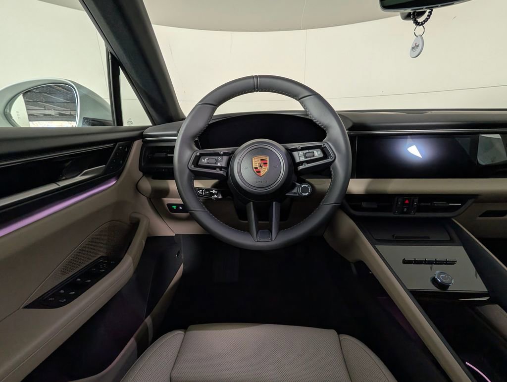 New 2026 Porsche Macan 4 Electric image 21