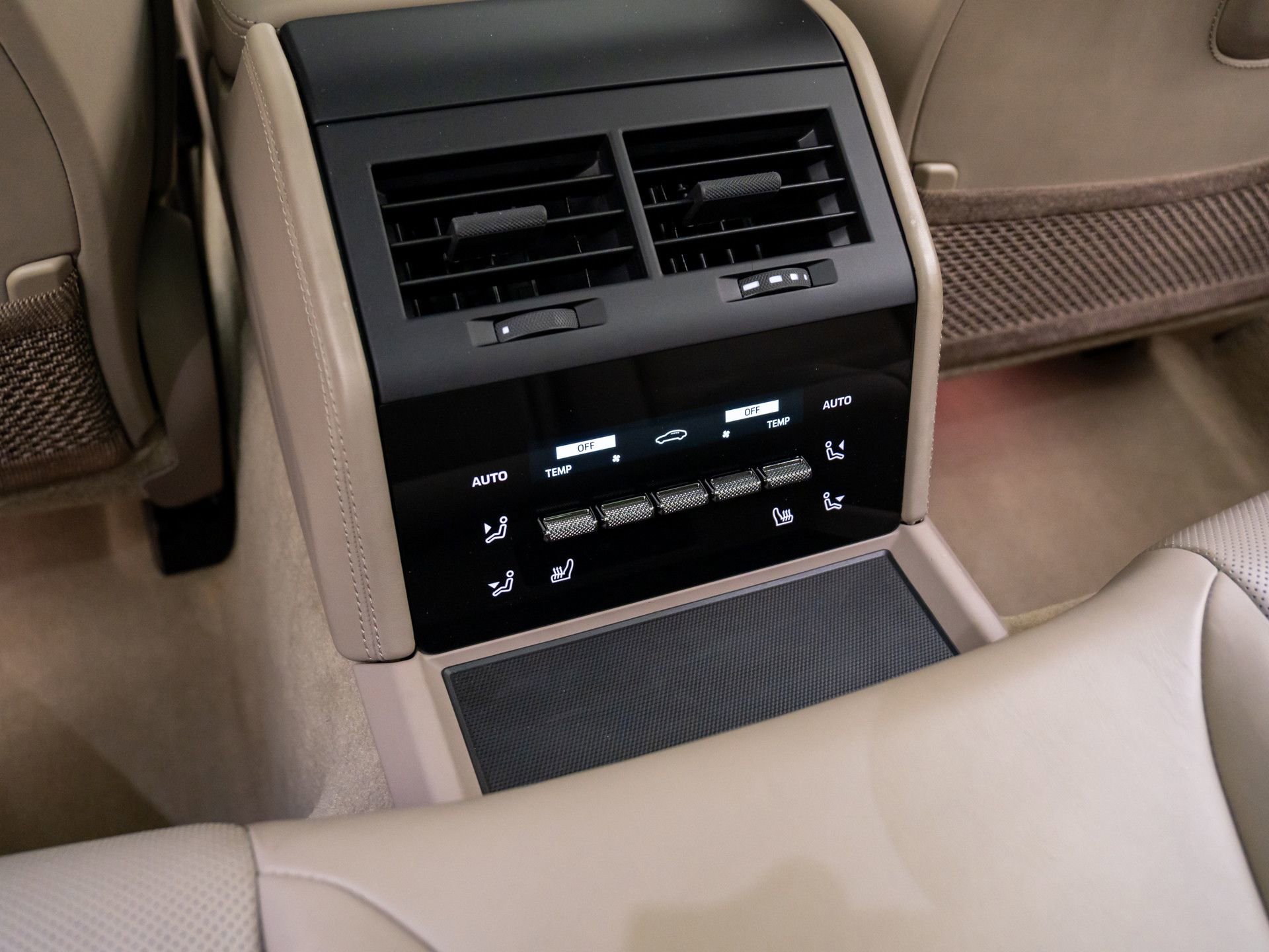 Certified 2024 Porsche Panamera 4 image 19