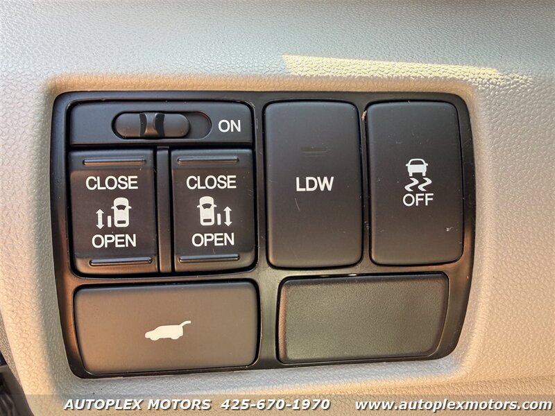 Used 2016 Honda Odyssey EX-L image 11