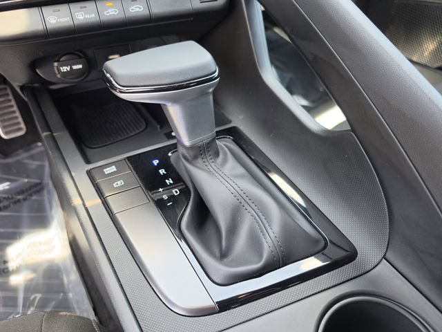 Used 2025 Hyundai Elantra Sport FWD image 25