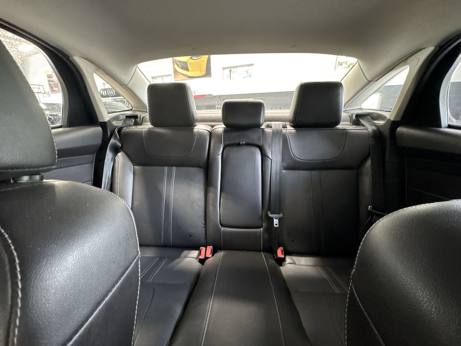 Used 2014 Ford Focus SE w/ Equipment Group 201A FWD image 6