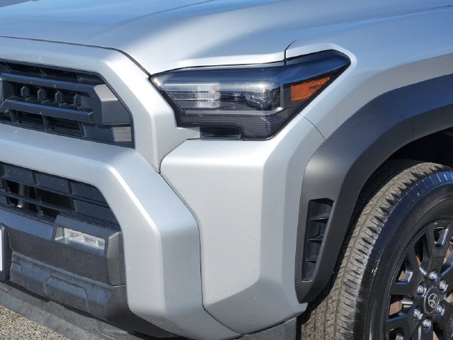 Certified 2025 Toyota 4Runner SR5 AWD/4WD image 8