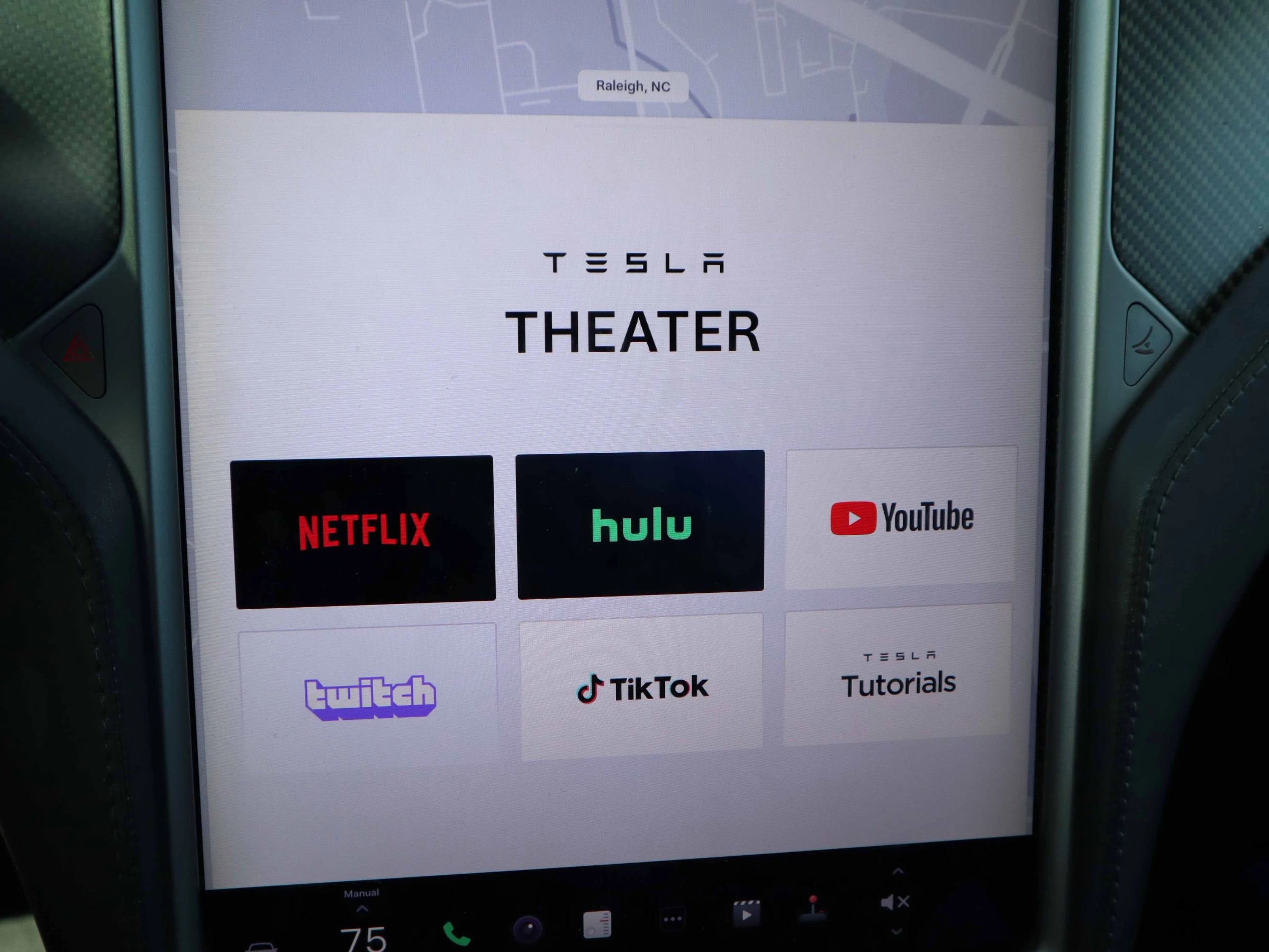 Used 2018 Tesla Model X 100D image 26