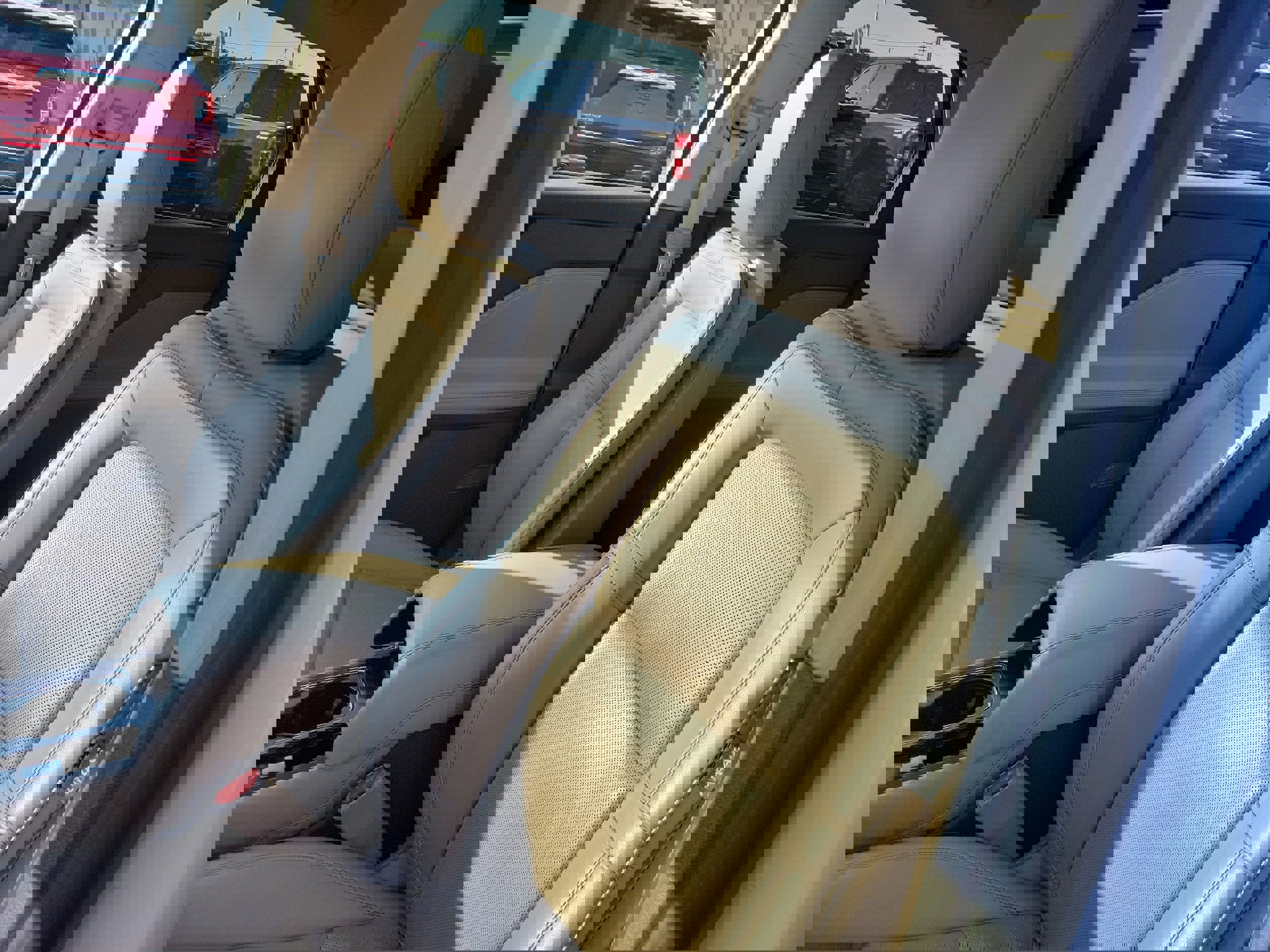 Used 2022 Lincoln Corsair AWD w/ Premium Package image 19