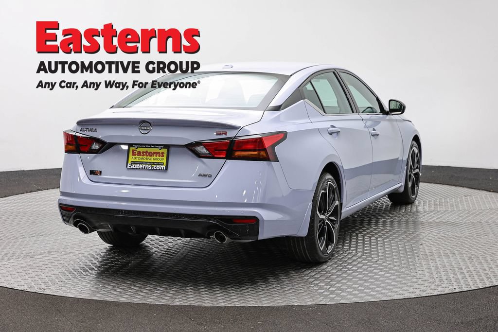 Used 2023 Nissan Altima 2.5 SR w/ SR Premium Package AWD/4WD image 5