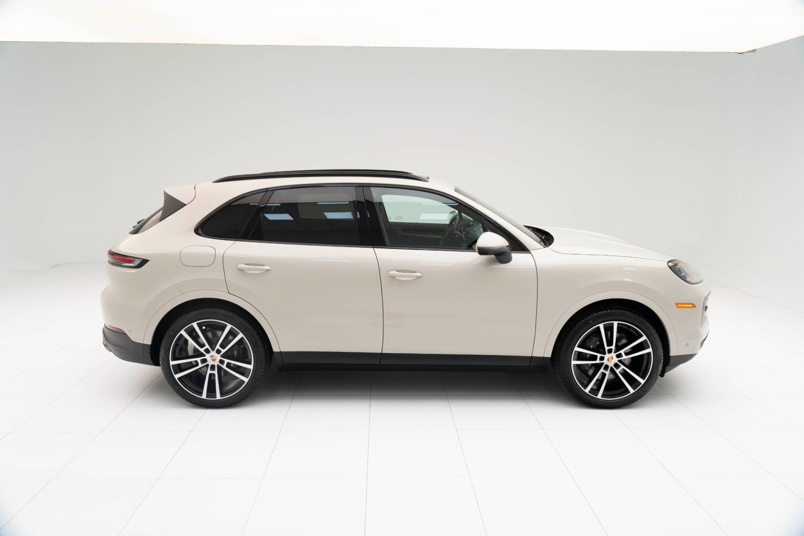 New 2025 Porsche Cayenne image 8