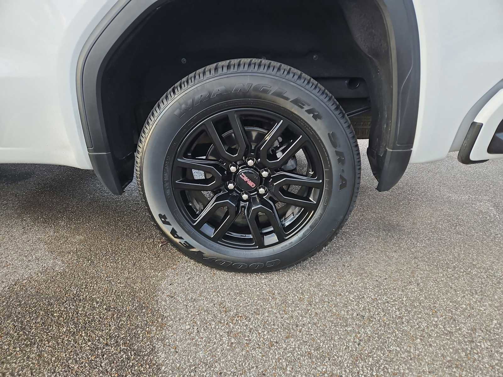 Used 2021 GMC Sierra 1500 Elevation image 14