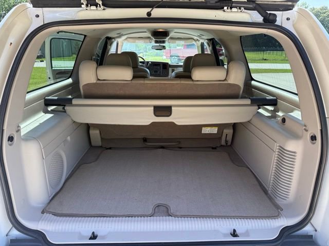 Used 2005 Cadillac Escalade ESV AWD image 17